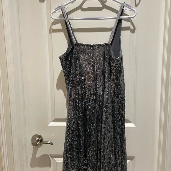 Dark silver sequin dress from urban outfitters - Picture 2 of 2